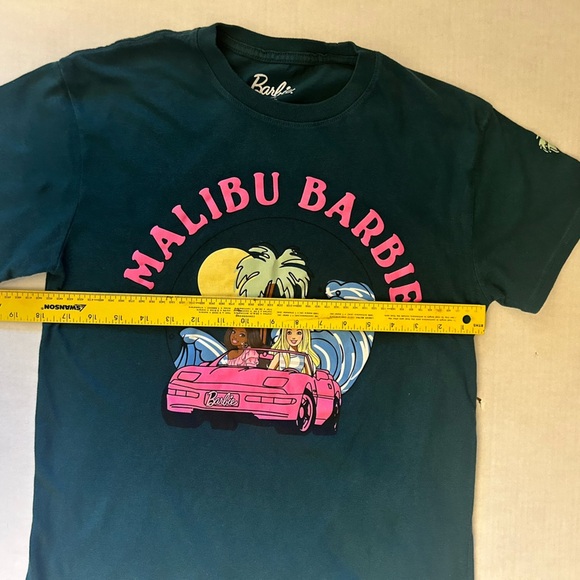 Mattel Malibu Barbie Graphic T-Shirt Sz-M.  AA19 - Picture 6 of 7